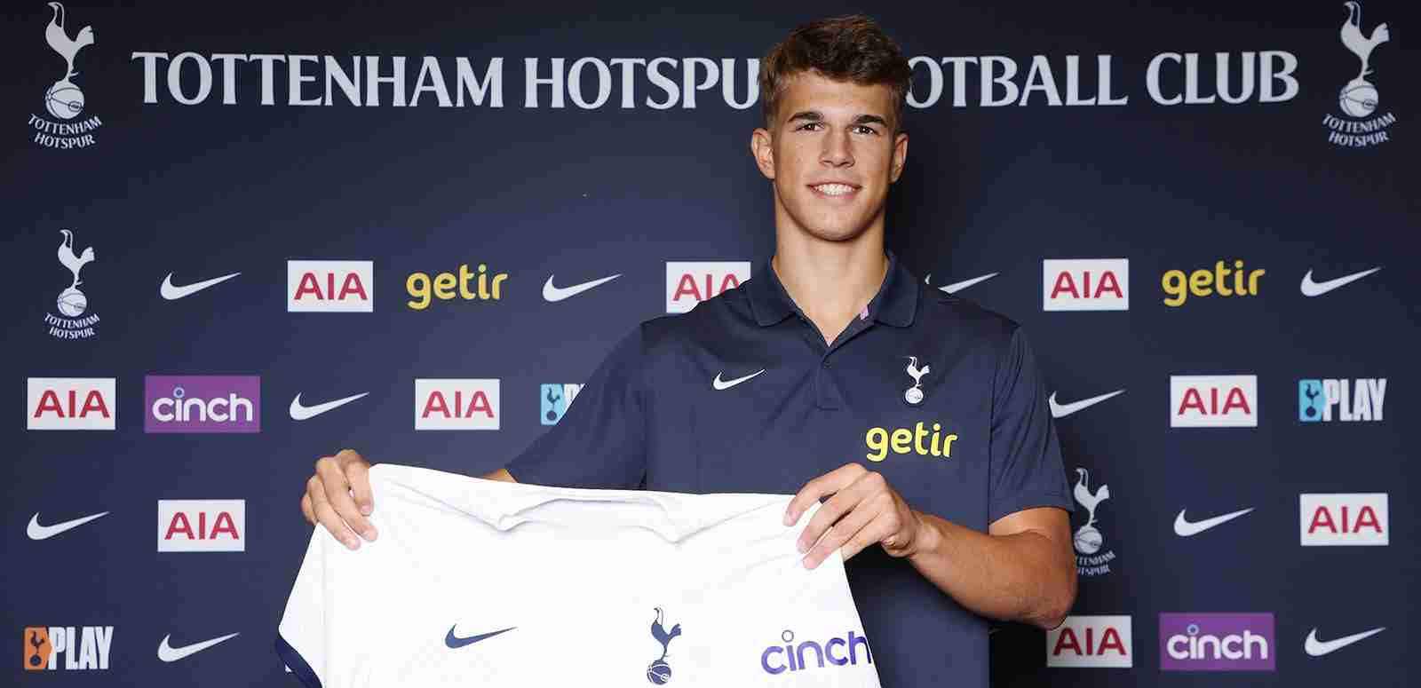 ไก่ครุ่นคิดเก็บหรือปล่อยยืมวุสโควิช